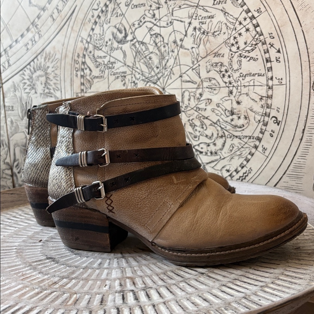 Freebird Mateo Tan Leather Ankle Boots with Dark Brown Straps